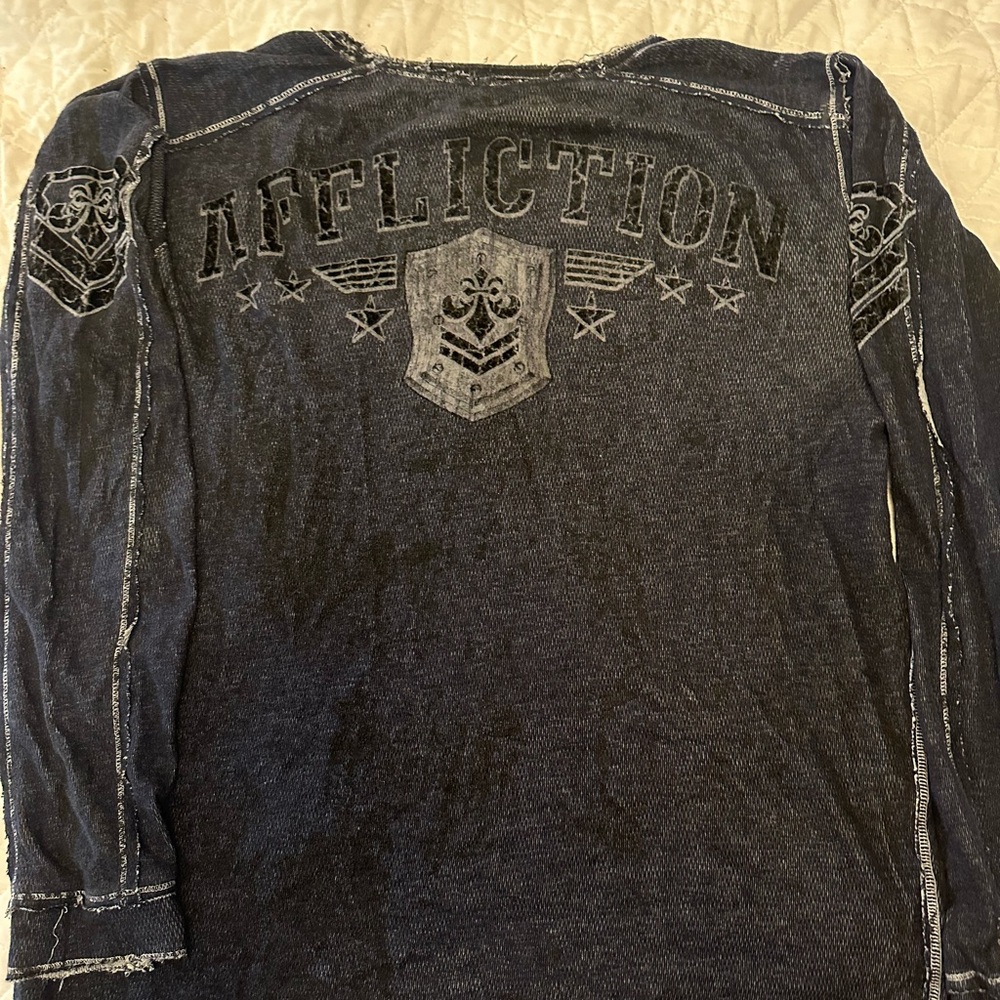 Men’s Affliction Henley XL